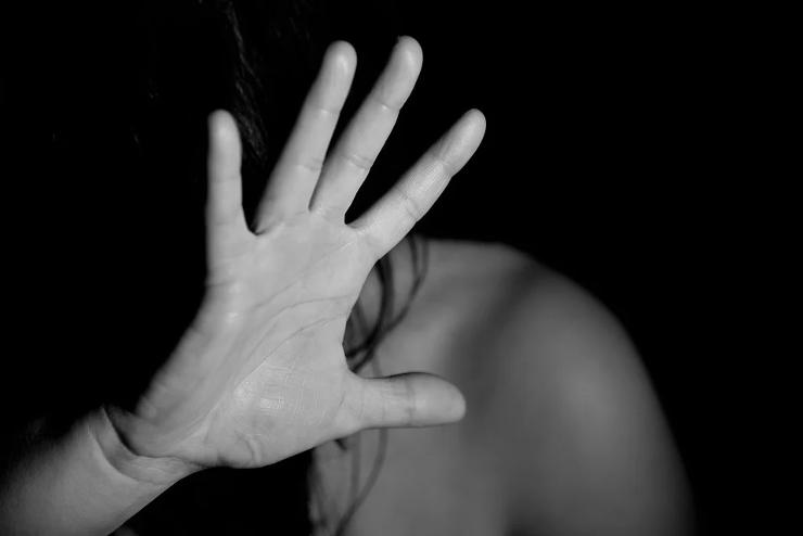Tizenhat éves lányt akart megerőszakolni Szombathelyen az utcán, 12 évre ítélték